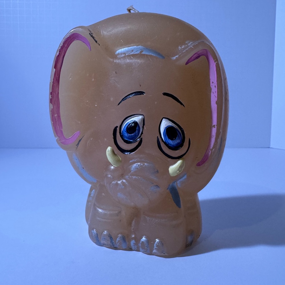 Cute vintage Elephant Shaped Candle